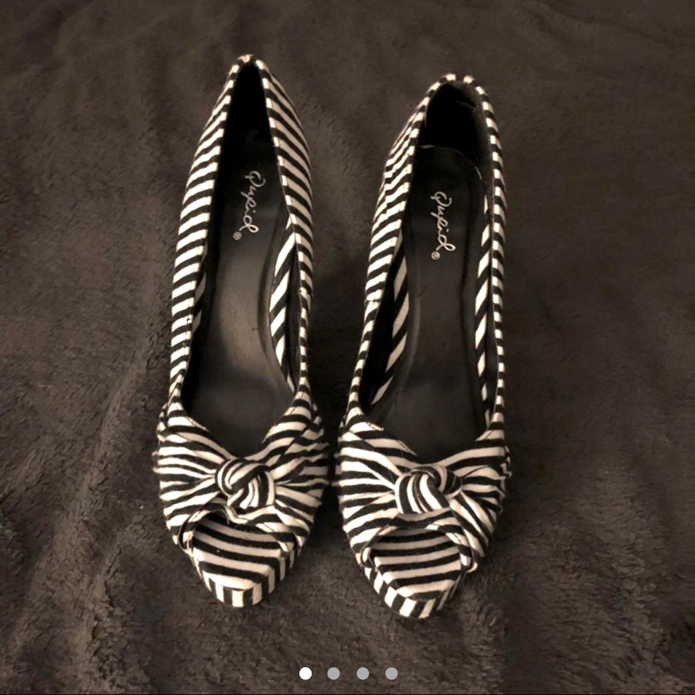 QUPID- stripped heels